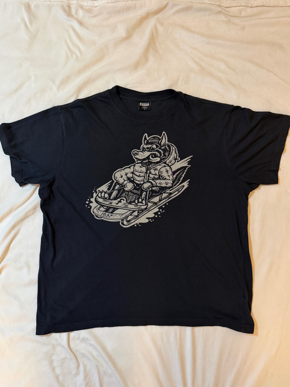 Filson x Kyler Martz Limited Edition Wolf Sled 1897 Graphic Tee Men’s XL